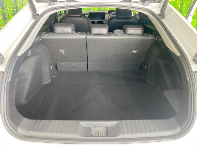 プリウス Ｚ　パノラマルーフ　純正ナビ機能付きＤＡ　衝突被害軽減システム　レーダークルーズ　バックカメラ　スマートキー　ＬＥＤヘッド　ＥＴＣ２．０　電動リアゲート　レザーシート　前席シートエアコン　パワーシート（39枚目）