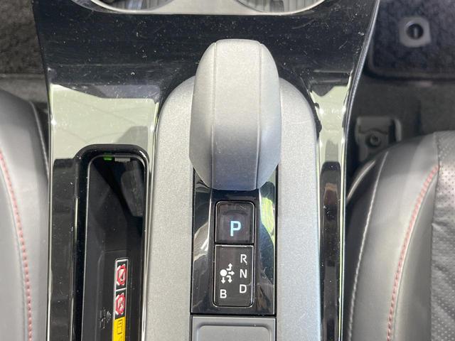 プリウス Ｚ　パノラマルーフ　純正ナビ機能付きＤＡ　衝突被害軽減システム　レーダークルーズ　バックカメラ　スマートキー　ＬＥＤヘッド　ＥＴＣ２．０　電動リアゲート　レザーシート　前席シートエアコン　パワーシート（40枚目）