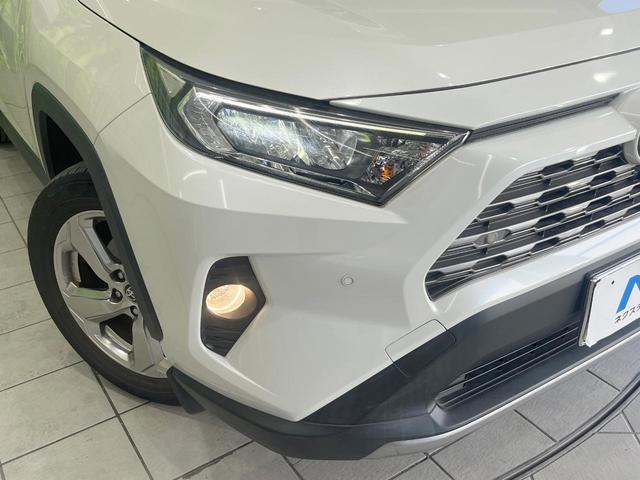 ＲＡＶ４ Ｇ　４ＷＤ　全周囲カメラ　衝突被害軽減システム　レーダークルーズ　全席シートヒーター　パワーシート　ドラレコ　コーナーセンサー　スマートキー　ＬＥＤヘッド　ビルトインＥＴＣ　純正１８インチアルミ（12枚目）