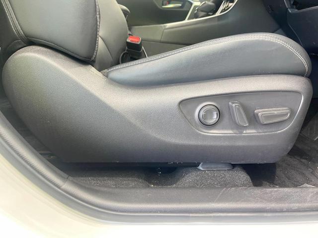 ＲＡＶ４ Ｇ　４ＷＤ　全周囲カメラ　衝突被害軽減システム　レーダークルーズ　全席シートヒーター　パワーシート　ドラレコ　コーナーセンサー　スマートキー　ＬＥＤヘッド　ビルトインＥＴＣ　純正１８インチアルミ（36枚目）