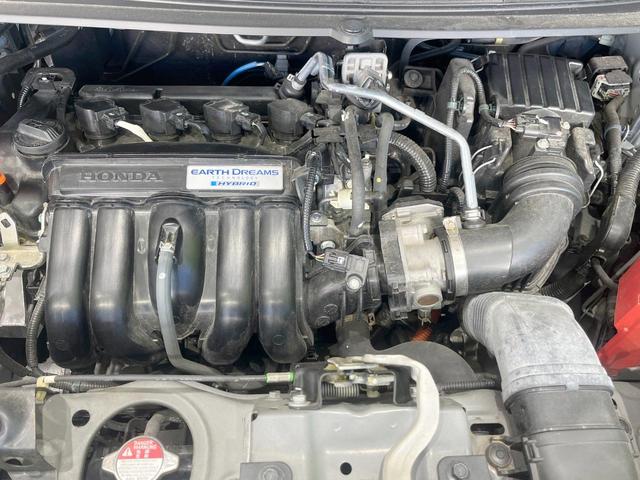 フリードハイブリッド ハイブリッド・Ｇホンダセンシング　両側電動ドア　純正ＳＤナビ　バックカメラ　衝突被害軽減システム　禁煙車　スマートキー　ＬＥＤヘッド　ビルトインＥＴＣ　車線逸脱警報　オートライト　オートエアコン　Ｂｌｕｅｔｏｏｔｈ　ＣＤ　ＤＶＤ再生（19枚目）