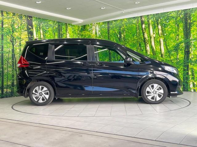 フリードハイブリッド ハイブリッド・Ｇホンダセンシング　両側電動ドア　純正ＳＤナビ　バックカメラ　衝突被害軽減システム　禁煙車　スマートキー　ＬＥＤヘッド　ビルトインＥＴＣ　車線逸脱警報　オートライト　オートエアコン　Ｂｌｕｅｔｏｏｔｈ　ＣＤ　ＤＶＤ再生（25枚目）