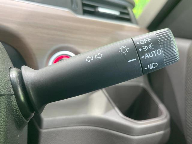 フリードハイブリッド ハイブリッド・Ｇホンダセンシング　両側電動ドア　純正ＳＤナビ　バックカメラ　衝突被害軽減システム　禁煙車　スマートキー　ＬＥＤヘッド　ビルトインＥＴＣ　車線逸脱警報　オートライト　オートエアコン　Ｂｌｕｅｔｏｏｔｈ　ＣＤ　ＤＶＤ再生（43枚目）