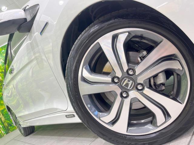 �y�����P�U�C���`�A���~�z�C�[���z�O�ςɃ}�b�`���������A���~�z�C�[���𑕒����Ă���܂��B�e��ЊO�A���~�z�C�[����A�X�^�b�h���X�^�C�����戵�����Ă���܂��B���񂲑��k����������