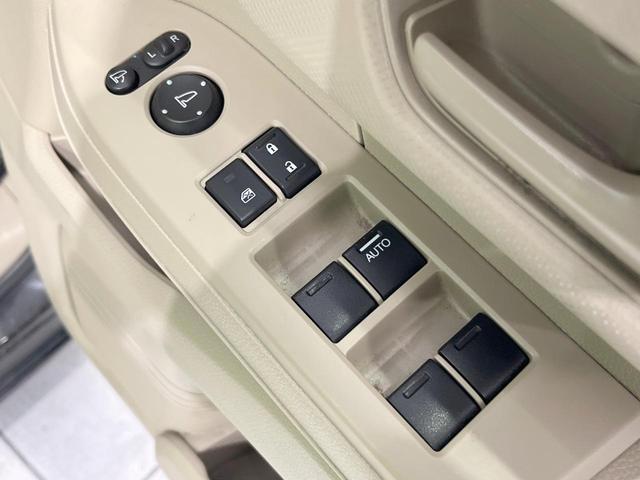 N-BOX Gホンダセンシング バックカメラ 禁煙車 コーナーセンサー スマートキー LEDヘッド ビルトインETC 車線逸脱警報 オートライト オートエアコン CD 地デジ 盗難防止装置 トラクションコントロール(46枚目)