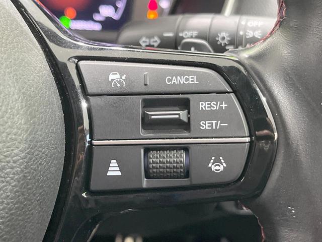 シビック ＥＸ　純正ナビ　衝突被害軽減システム　レーダークルーズ　バックカメラ　ドラレコ　スマートキー　ＬＥＤヘッド　ＥＴＣ２．０　ハーフレザーシート　純正１８インチアルミ　車線逸脱警報　オートライト　オートエアコン（6枚目）