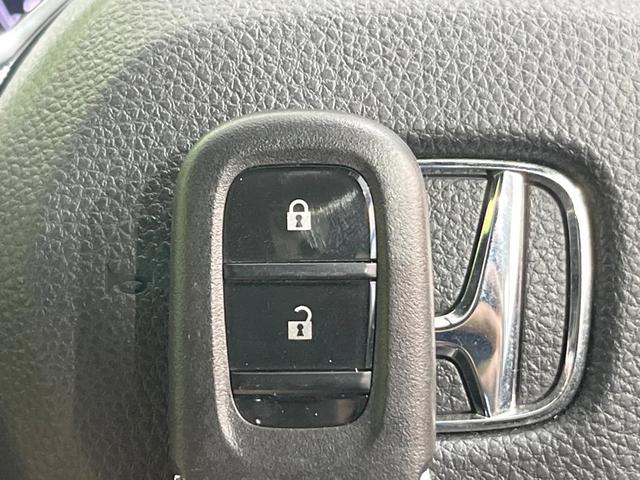 シビック ＥＸ　純正ナビ　衝突被害軽減システム　レーダークルーズ　バックカメラ　ドラレコ　スマートキー　ＬＥＤヘッド　ＥＴＣ２．０　ハーフレザーシート　純正１８インチアルミ　車線逸脱警報　オートライト　オートエアコン（7枚目）