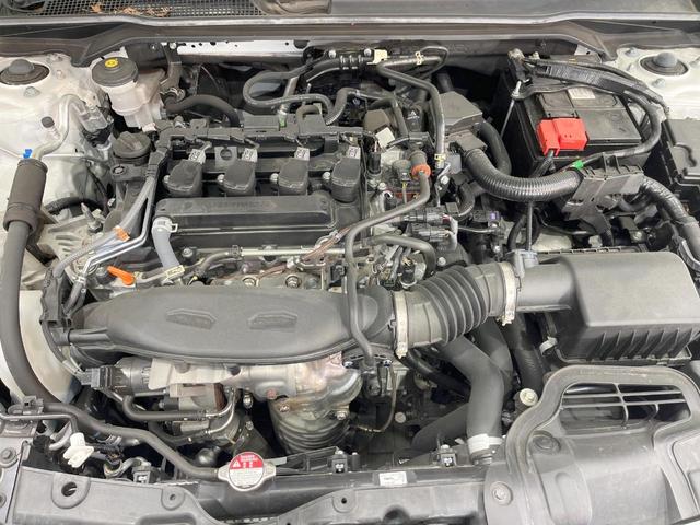 シビック ＥＸ　純正ナビ　衝突被害軽減システム　レーダークルーズ　バックカメラ　ドラレコ　スマートキー　ＬＥＤヘッド　ＥＴＣ２．０　ハーフレザーシート　純正１８インチアルミ　車線逸脱警報　オートライト　オートエアコン（18枚目）