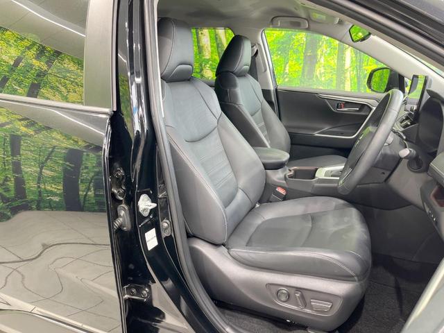 ＲＡＶ４ Ｇ　４ＷＤ　サイド・バックカメラ　衝突被害軽減システム　レーダークルーズ　禁煙車　電動リアゲート　前席シートエアコン　パワーシート　ドラレコ　コーナーセンサー　スマートキー　ＬＥＤヘッド　ＥＴＣ２．０（8枚目）