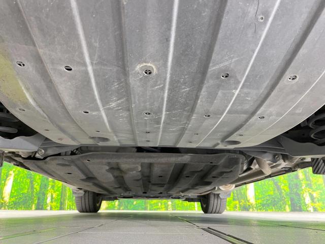 ヴェゼル ハイブリッドＲＳ・ホンダセンシング　純正ＳＤナビ　衝突被害軽減システム　レーダークルーズ　バックカメラ　ドラレコ　スマートキー　ＬＥＤヘッド　ハーフレザーシート　ビルトインＥＴＣ　純正１８インチアルミ　車線逸脱警報　オートライト（19枚目）