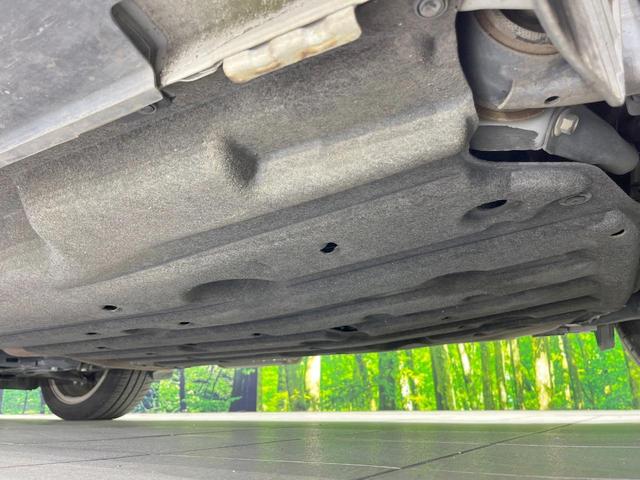 ヴェゼル ハイブリッドＲＳ・ホンダセンシング　純正ＳＤナビ　衝突被害軽減システム　レーダークルーズ　バックカメラ　ドラレコ　スマートキー　ＬＥＤヘッド　ハーフレザーシート　ビルトインＥＴＣ　純正１８インチアルミ　車線逸脱警報　オートライト（21枚目）