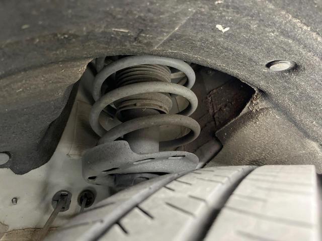 ヴェゼル ハイブリッドＲＳ・ホンダセンシング　純正ＳＤナビ　衝突被害軽減システム　レーダークルーズ　バックカメラ　ドラレコ　スマートキー　ＬＥＤヘッド　ハーフレザーシート　ビルトインＥＴＣ　純正１８インチアルミ　車線逸脱警報　オートライト（23枚目）