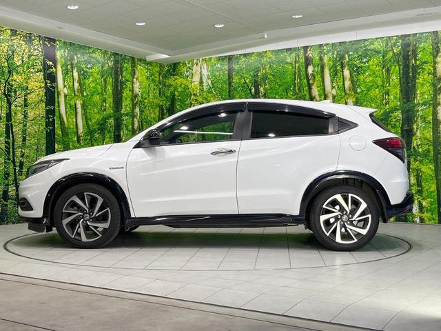 ヴェゼル ハイブリッドＲＳ・ホンダセンシング　純正ＳＤナビ　衝突被害軽減システム　レーダークルーズ　バックカメラ　ドラレコ　スマートキー　ＬＥＤヘッド　ハーフレザーシート　ビルトインＥＴＣ　純正１８インチアルミ　車線逸脱警報　オートライト（28枚目）