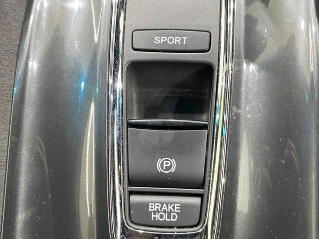 ヴェゼル ハイブリッドＲＳ・ホンダセンシング　純正ＳＤナビ　衝突被害軽減システム　レーダークルーズ　バックカメラ　ドラレコ　スマートキー　ＬＥＤヘッド　ハーフレザーシート　ビルトインＥＴＣ　純正１８インチアルミ　車線逸脱警報　オートライト（42枚目）