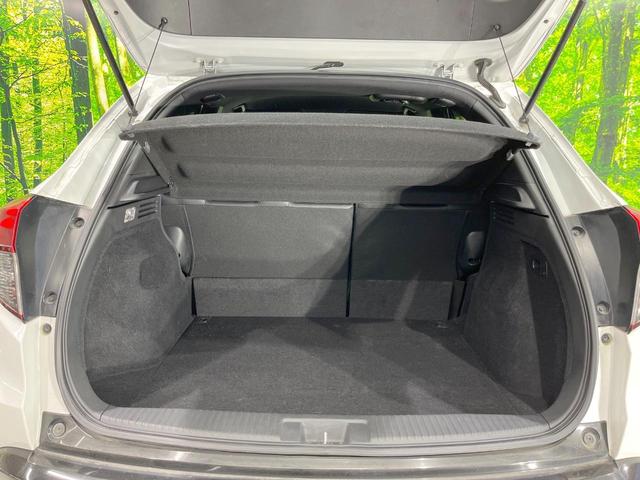 ヴェゼル ハイブリッドＲＳ・ホンダセンシング　純正ＳＤナビ　衝突被害軽減システム　レーダークルーズ　バックカメラ　ドラレコ　スマートキー　ＬＥＤヘッド　ハーフレザーシート　ビルトインＥＴＣ　純正１８インチアルミ　車線逸脱警報　オートライト（52枚目）