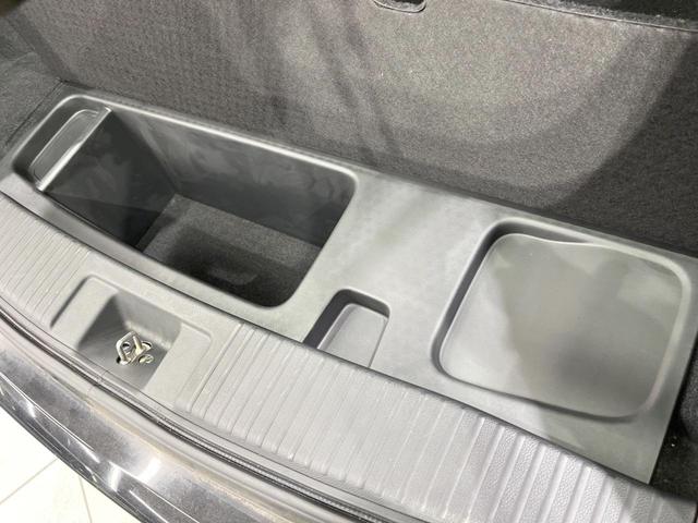 ヴェゼル ハイブリッドＲＳ・ホンダセンシング　純正ＳＤナビ　衝突被害軽減システム　レーダークルーズ　バックカメラ　ドラレコ　スマートキー　ＬＥＤヘッド　ハーフレザーシート　ビルトインＥＴＣ　純正１８インチアルミ　車線逸脱警報　オートライト（54枚目）