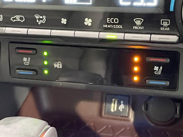 ＲＡＶ４ Ｇ　４ＷＤ　純正ナビ　衝突被害軽減システム　レーダークルーズ　全周囲カメラ　電動リアゲート　ハーフレザーシート　前席シートエアコン　パワーシート　ドラレコ　コーナーセンサー　スマートキー　ＬＥＤヘッド（7枚目）