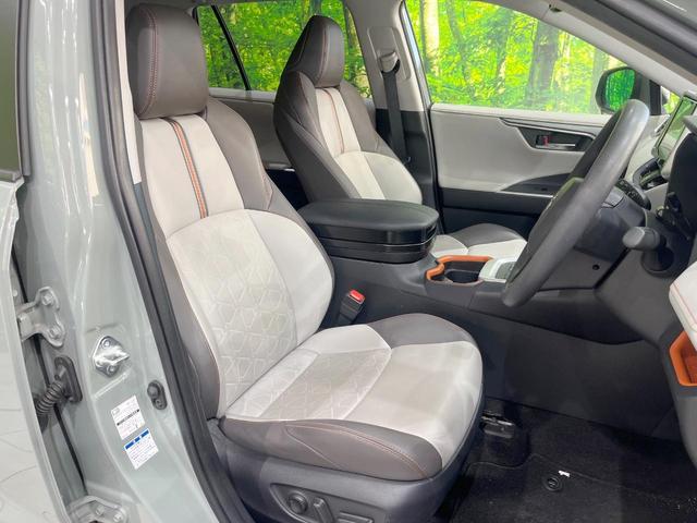 ＲＡＶ４ アドベンチャー　４ＷＤ　ＳＤナビ　バックカメラ　衝突被害軽減システム　禁煙車　パワーシート　コーナーセンサー　スマートキー　ＬＥＤヘッド　ビルトインＥＴＣ　クルコン　純正１９インチアルミ　オートライト（8枚目）