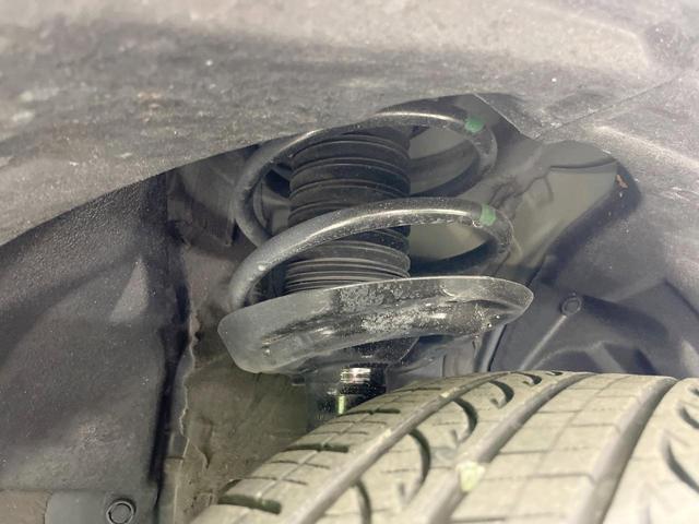 ＲＡＶ４ アドベンチャー　４ＷＤ　ＳＤナビ　バックカメラ　衝突被害軽減システム　禁煙車　パワーシート　コーナーセンサー　スマートキー　ＬＥＤヘッド　ビルトインＥＴＣ　クルコン　純正１９インチアルミ　オートライト（27枚目）