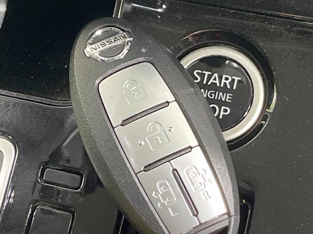 セレナ ハイウェイスターＶ　両側電動ドア　純正ＳＤナビ　後席モニター　全周囲カメラ　衝突被害軽減システム　レーダークルーズ　禁煙車　ドラレコ　コーナーセンサー　スマートキー　ＬＥＤヘッド　ビルトインＥＴＣ　純正１６インチアルミ（42枚目）