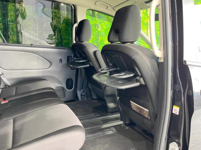 セレナ ハイウェイスターＶ　両側電動ドア　純正ＳＤナビ　後席モニター　全周囲カメラ　衝突被害軽減システム　レーダークルーズ　禁煙車　ドラレコ　コーナーセンサー　スマートキー　ＬＥＤヘッド　ビルトインＥＴＣ　純正１６インチアルミ（56枚目）