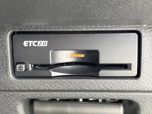 オーラ Ｇ　レザーエディション　全周囲カメラ　衝突被害軽減システム　レーダークルーズ　禁煙車　レザーシート　ドラレコ　コーナーセンサー　スマートキー　ＬＥＤヘッド　ビルトインＥＴＣ　純正１７インチアルミ　オートライト（7枚目）