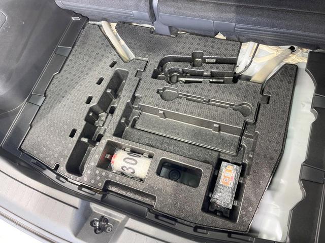 オーラ Ｇ　レザーエディション　全周囲カメラ　衝突被害軽減システム　レーダークルーズ　禁煙車　レザーシート　ドラレコ　コーナーセンサー　スマートキー　ＬＥＤヘッド　ビルトインＥＴＣ　純正１７インチアルミ　オートライト（59枚目）