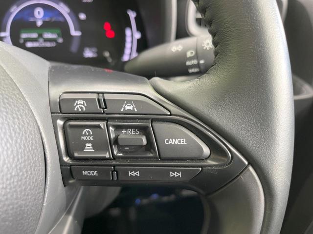 シエンタ ハイブリッドＺ　両側電動ドア　全周囲カメラ　衝突被害軽減システム　レーダークルーズ　禁煙車　コーナーセンサー　スマートキー　ＨＩＤヘッド　ビルトインＥＴＣ　オートハイビーム　車線逸脱警報　オートライト（7枚目）