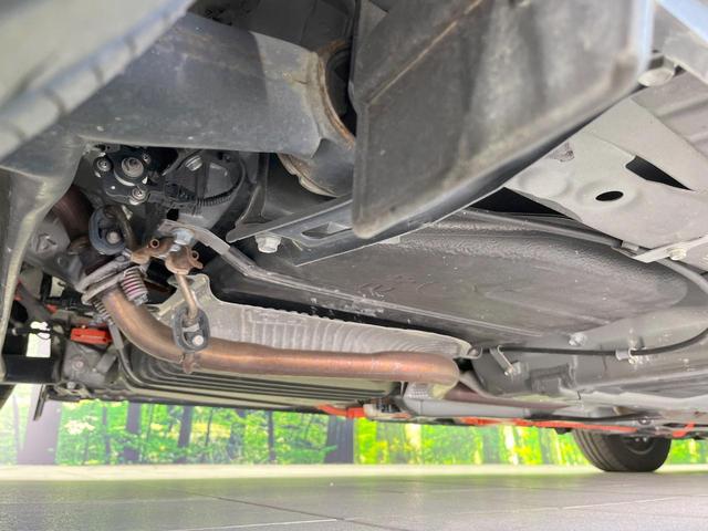 シエンタ ハイブリッドＺ　両側電動ドア　全周囲カメラ　衝突被害軽減システム　レーダークルーズ　禁煙車　コーナーセンサー　スマートキー　ＨＩＤヘッド　ビルトインＥＴＣ　オートハイビーム　車線逸脱警報　オートライト（32枚目）