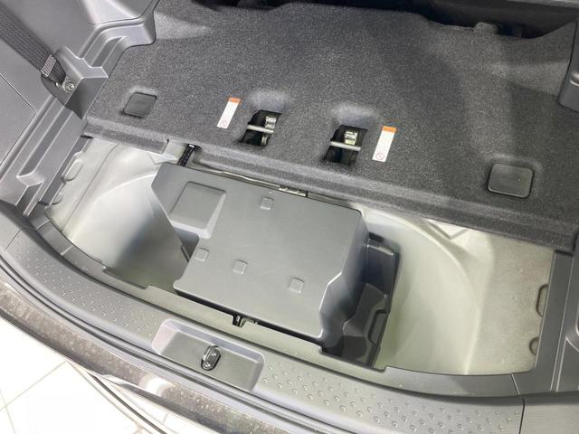 シエンタ ハイブリッドＺ　両側電動ドア　全周囲カメラ　衝突被害軽減システム　レーダークルーズ　禁煙車　コーナーセンサー　スマートキー　ＨＩＤヘッド　ビルトインＥＴＣ　オートハイビーム　車線逸脱警報　オートライト（56枚目）