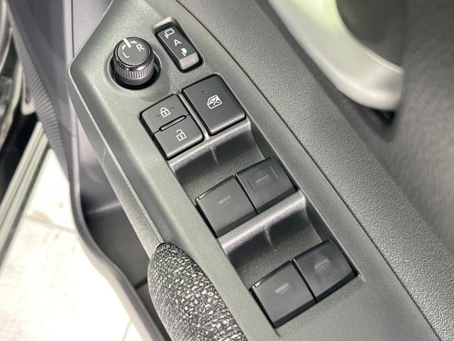 シエンタ ハイブリッドＺ　両側電動ドア　全周囲カメラ　衝突被害軽減システム　レーダークルーズ　禁煙車　コーナーセンサー　スマートキー　ＨＩＤヘッド　ビルトインＥＴＣ　オートハイビーム　車線逸脱警報　オートライト（57枚目）