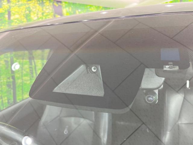 �y�g���^�Z�[�t�e�B�Z���X�z���s���ɑO���̎ԗ�����F�����A�Փ˂������Ȏ��͌x��ƃu���[�L�ŏՓˉ���Ɣ�Q�y�����A�V�X�g�B�����S�Ƀh���C�u�����y���݂��������܂��B