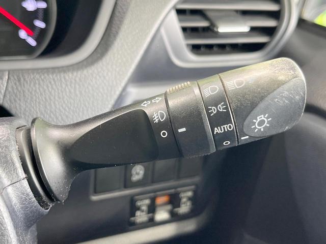 ヴォクシー ＺＳ　煌　両側電動ドア　ＳＤナビ　バックカメラ　禁煙車　レザーシート　スマートキー　ＬＥＤヘッド　ビルトインＥＴＣ　純正１６インチアルミ　オートライト　Ｂｌｕｅｔｏｏｔｈ　ＣＤ　ＤＶＤ再生　フルセグ（36枚目）