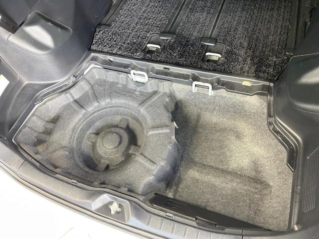 ヴォクシー ＺＳ　煌　両側電動ドア　ＳＤナビ　バックカメラ　禁煙車　レザーシート　スマートキー　ＬＥＤヘッド　ビルトインＥＴＣ　純正１６インチアルミ　オートライト　Ｂｌｕｅｔｏｏｔｈ　ＣＤ　ＤＶＤ再生　フルセグ（54枚目）