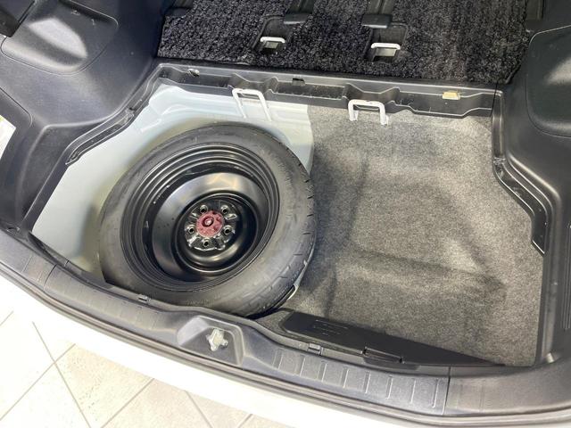 ヴォクシー ＺＳ　煌　両側電動ドア　ＳＤナビ　バックカメラ　禁煙車　レザーシート　スマートキー　ＬＥＤヘッド　ビルトインＥＴＣ　純正１６インチアルミ　オートライト　Ｂｌｕｅｔｏｏｔｈ　ＣＤ　ＤＶＤ再生　フルセグ（55枚目）