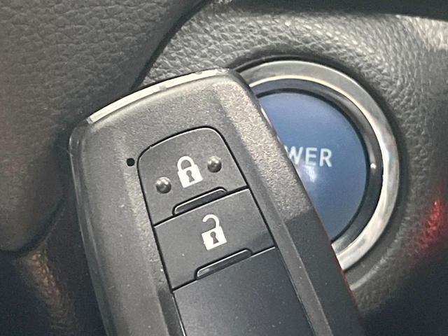 ＲＡＶ４ ハイブリッドＸ　バックカメラ　衝突被害軽減システム　レーダークルーズ　禁煙車　ハーフレザーシート　コーナーセンサー　スマートキー　ＬＥＤヘッド　ビルトインＥＴＣ　純正１７インチアルミ　オートハイビーム　車線逸脱警報（5枚目）