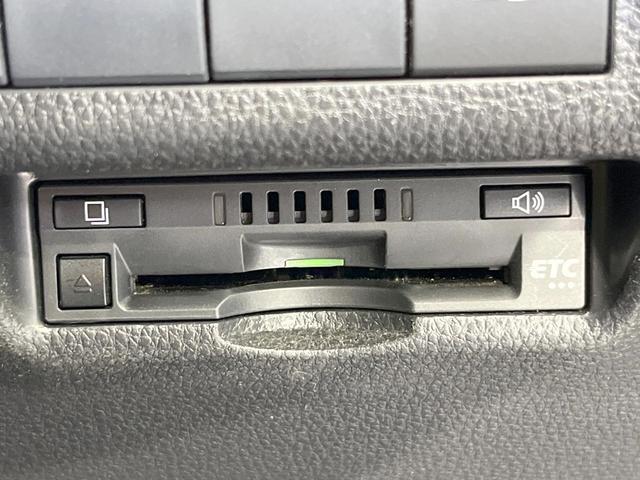 ＲＡＶ４ ハイブリッドＸ　バックカメラ　衝突被害軽減システム　レーダークルーズ　禁煙車　ハーフレザーシート　コーナーセンサー　スマートキー　ＬＥＤヘッド　ビルトインＥＴＣ　純正１７インチアルミ　オートハイビーム　車線逸脱警報（6枚目）