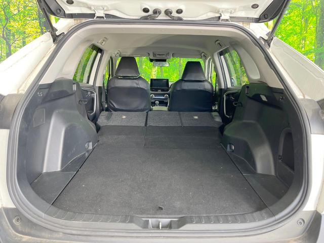 ＲＡＶ４ ハイブリッドＸ　バックカメラ　衝突被害軽減システム　レーダークルーズ　禁煙車　ハーフレザーシート　コーナーセンサー　スマートキー　ＬＥＤヘッド　ビルトインＥＴＣ　純正１７インチアルミ　オートハイビーム　車線逸脱警報（10枚目）