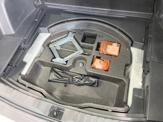 ＲＡＶ４ ハイブリッドＸ　バックカメラ　衝突被害軽減システム　レーダークルーズ　禁煙車　ハーフレザーシート　コーナーセンサー　スマートキー　ＬＥＤヘッド　ビルトインＥＴＣ　純正１７インチアルミ　オートハイビーム　車線逸脱警報（56枚目）