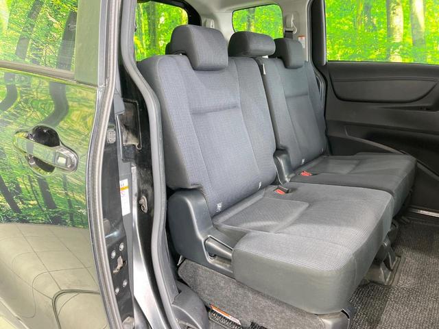 シエンタ Ｇ　両側電動ドア　ＳＤナビ　衝突被害軽減システム　禁煙車　スマートキー　ビルトインＥＴＣ　オートエアコン　ＣＤ　ＤＶＤ再生　地デジ（9枚目）