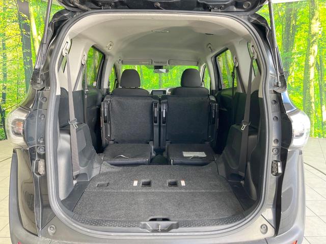 シエンタ Ｇ　両側電動ドア　ＳＤナビ　衝突被害軽減システム　禁煙車　スマートキー　ビルトインＥＴＣ　オートエアコン　ＣＤ　ＤＶＤ再生　地デジ（11枚目）