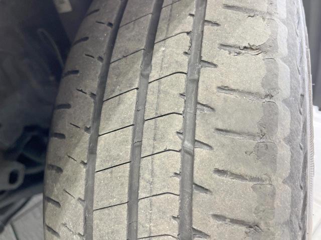 シエンタ Ｇ　両側電動ドア　ＳＤナビ　衝突被害軽減システム　禁煙車　スマートキー　ビルトインＥＴＣ　オートエアコン　ＣＤ　ＤＶＤ再生　地デジ（28枚目）