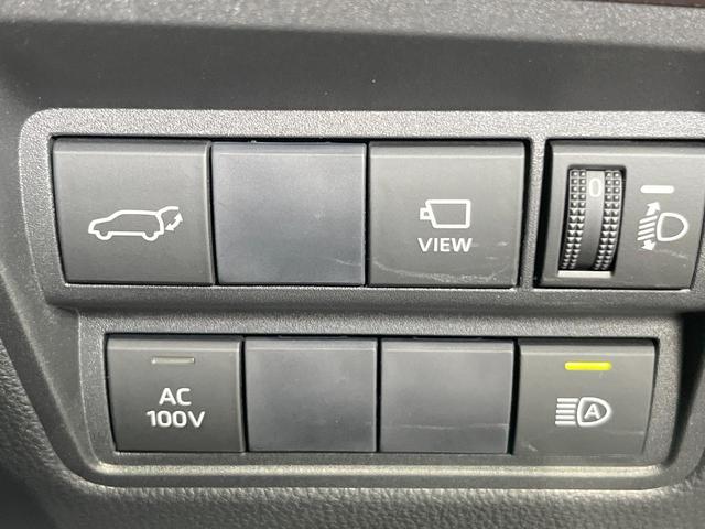 ヤリスクロス ハイブリッドＺ　フルエアロ　全周囲カメラ　１００Ｖ電源　レーダークルーズ　禁煙車　電動リアゲート　ハーフレザーシート　パワーシート　ドラレコ　コーナーセンサー　スマートキー　ＬＥＤヘッド　ビルトインＥＴＣ（7枚目）