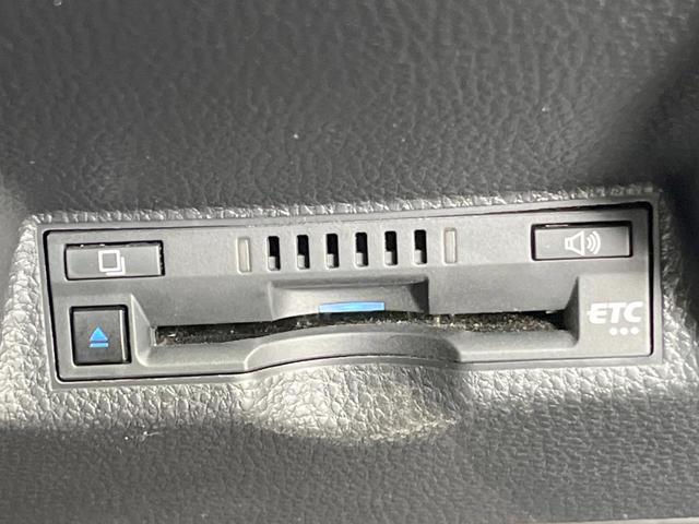 ヤリスクロス ハイブリッドＺ　フルエアロ　全周囲カメラ　１００Ｖ電源　レーダークルーズ　禁煙車　電動リアゲート　ハーフレザーシート　パワーシート　ドラレコ　コーナーセンサー　スマートキー　ＬＥＤヘッド　ビルトインＥＴＣ（42枚目）