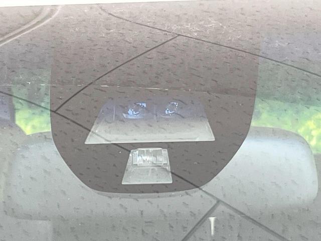 �y�V�e�B�u���[�L�A�N�e�B�u�V�X�e���z�ᑬ���s���ɑO���̎ԗ�����F�����A�Փ˂������Ȏ��͌x��ƃu���[�L�ŏՓˉ���Ɣ�Q�y�����A�V�X�g�B�����S�Ƀh���C�u�����y���݂��������܂��B