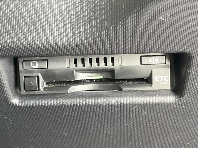 アクア Ｇソフトレザーセレクション　エアロ　バックカメラ　衝突被害軽減システム　禁煙車　合皮シート　スマートキー　ＬＥＤヘッド　ビルトインＥＴＣ　クルコン　純正１５インチアルミ　オートハイビーム　車線逸脱警報　オートライト（6枚目）