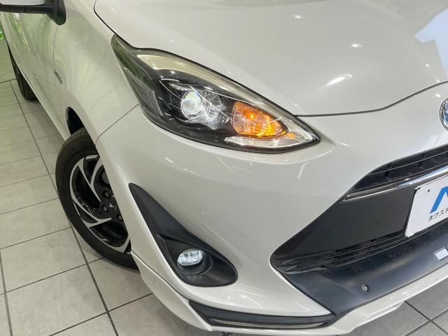 アクア Ｇソフトレザーセレクション　エアロ　バックカメラ　衝突被害軽減システム　禁煙車　合皮シート　スマートキー　ＬＥＤヘッド　ビルトインＥＴＣ　クルコン　純正１５インチアルミ　オートハイビーム　車線逸脱警報　オートライト（12枚目）