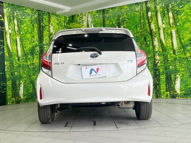 アクア Ｇソフトレザーセレクション　エアロ　バックカメラ　衝突被害軽減システム　禁煙車　合皮シート　スマートキー　ＬＥＤヘッド　ビルトインＥＴＣ　クルコン　純正１５インチアルミ　オートハイビーム　車線逸脱警報　オートライト（15枚目）