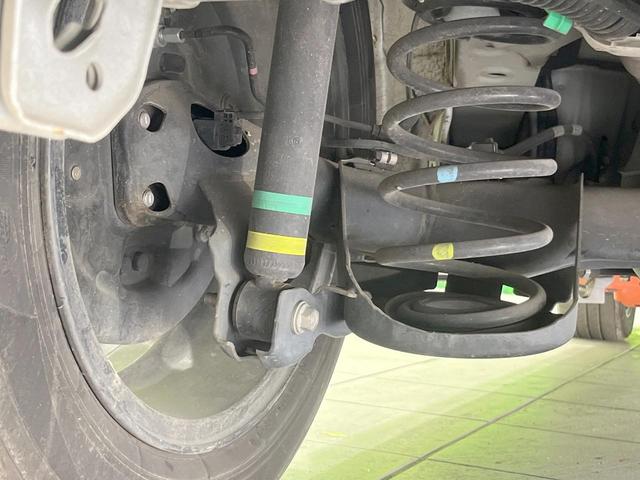 アクア Ｇソフトレザーセレクション　エアロ　バックカメラ　衝突被害軽減システム　禁煙車　合皮シート　スマートキー　ＬＥＤヘッド　ビルトインＥＴＣ　クルコン　純正１５インチアルミ　オートハイビーム　車線逸脱警報　オートライト（20枚目）