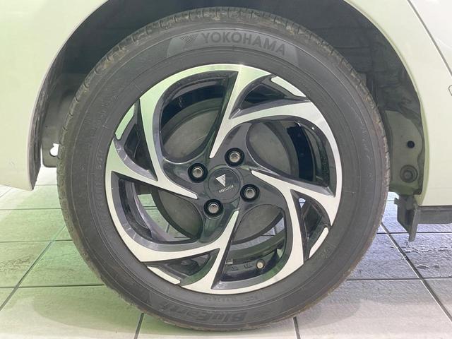 アクア Ｇソフトレザーセレクション　エアロ　バックカメラ　衝突被害軽減システム　禁煙車　合皮シート　スマートキー　ＬＥＤヘッド　ビルトインＥＴＣ　クルコン　純正１５インチアルミ　オートハイビーム　車線逸脱警報　オートライト（29枚目）